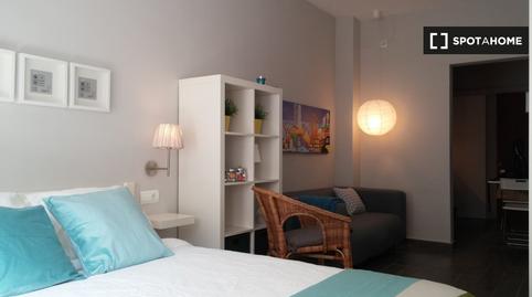 Foto 2 de Estudi per a compartir a El Poble Sec - Parc de Montjuïc, Barcelona