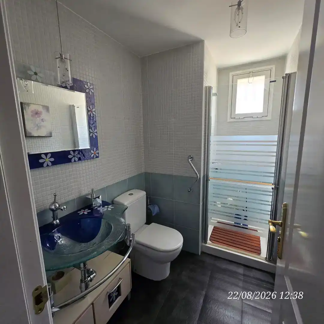 Bany de Casa o xalet en venda en Valdemoro amb Aire condicionat, Piscina i Balcó