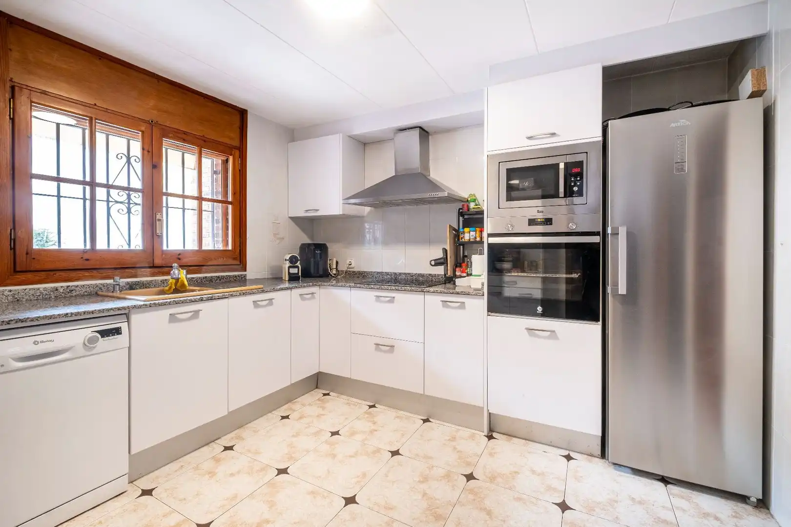 Detached homes for sale in Sector Est