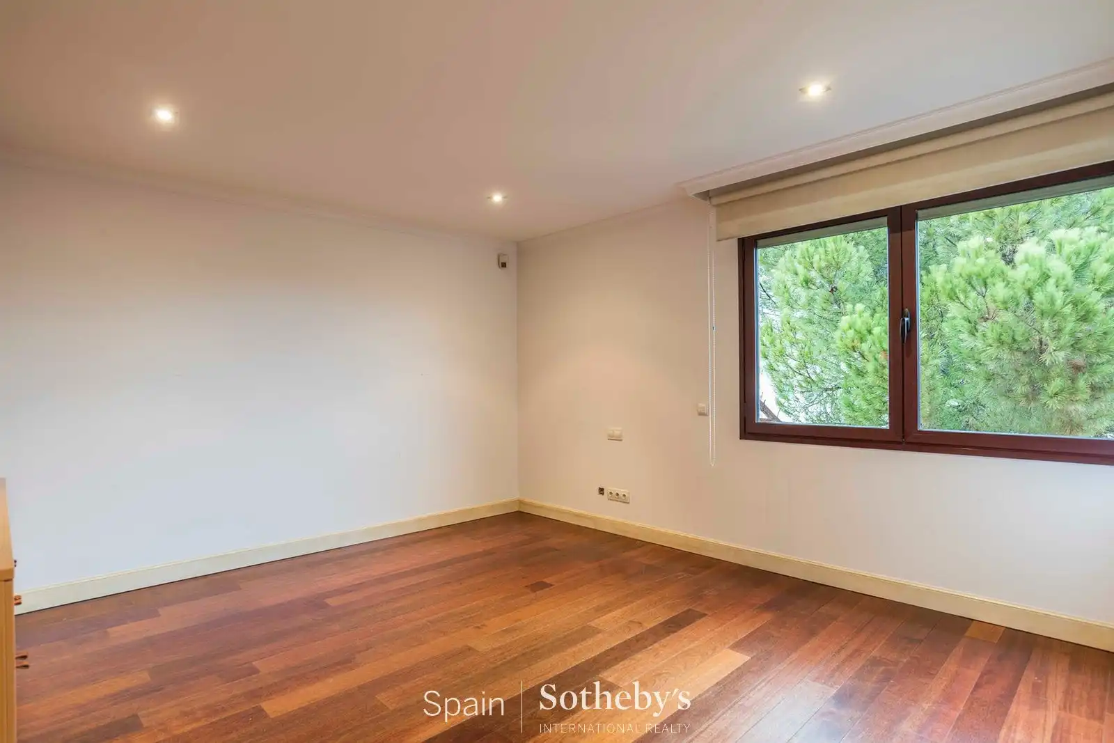 Dúplex de alquiler en Madrid con Aire acondicionado, Calefacción y Trastero