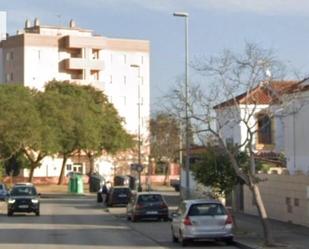 Vista exterior de Casa adosada en venda en Jerez de la Frontera amb Terrassa, Balcó i Piscina comunitària