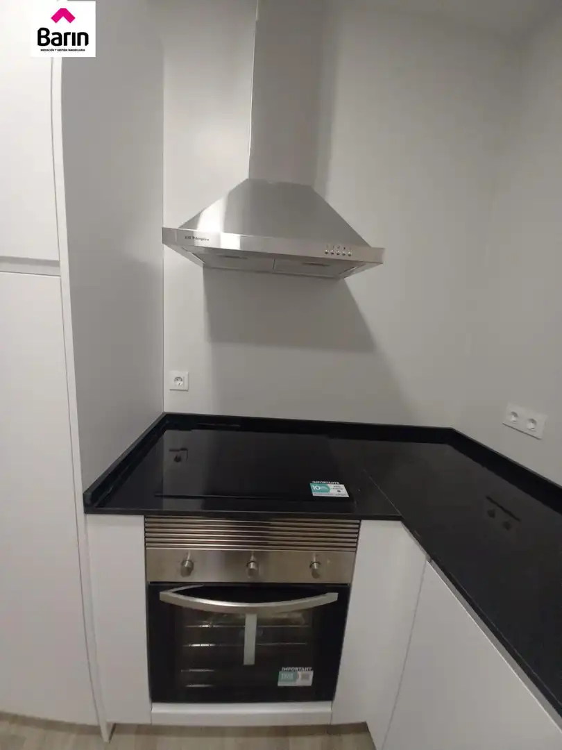 Apartamento de alquiler en Calle de Santa Isabel, Sta. Marina - San Andrés - San Pablo - San Lorenzo