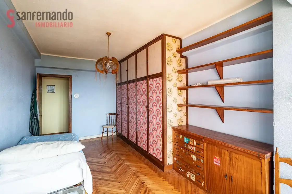 Piso con ascensor en venta en Reina Victoria, imagen 7