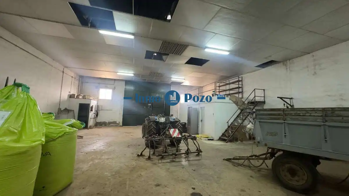 Nau industrial en venda en Guareña
