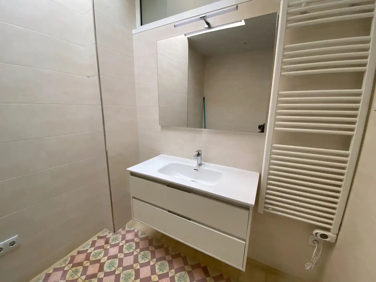 Bathroom of Flat for rent in Sant Cugat del Vallès  with Air Conditioner, Furnished and Oven