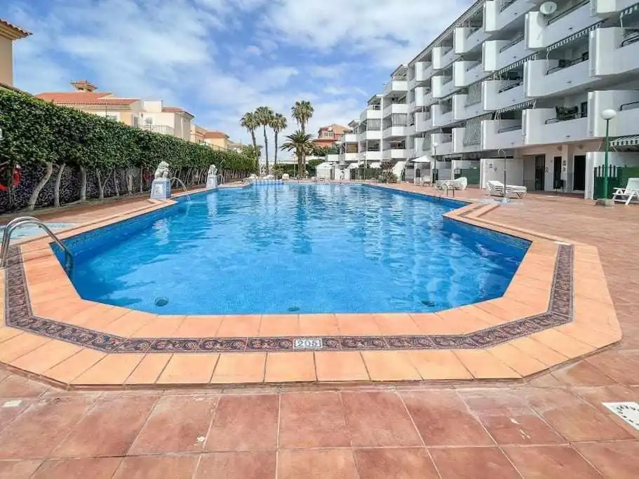 Schwimmbecken von Wohnungen zum Verkauf in San Bartolomé de Tirajana mit Klimaanlage, Möbliert und Ofen
