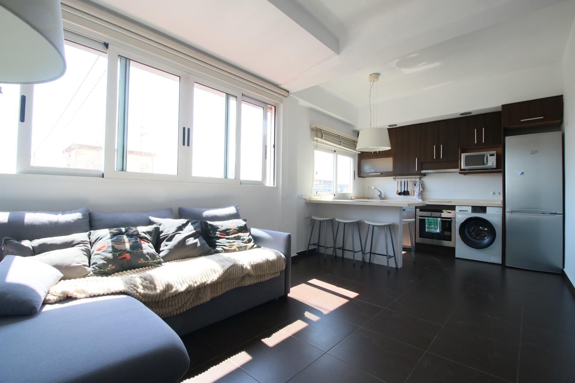 Sala d'estar de Apartament de lloguer en Alicante / Alacant amb Aire condicionat i Calefacció