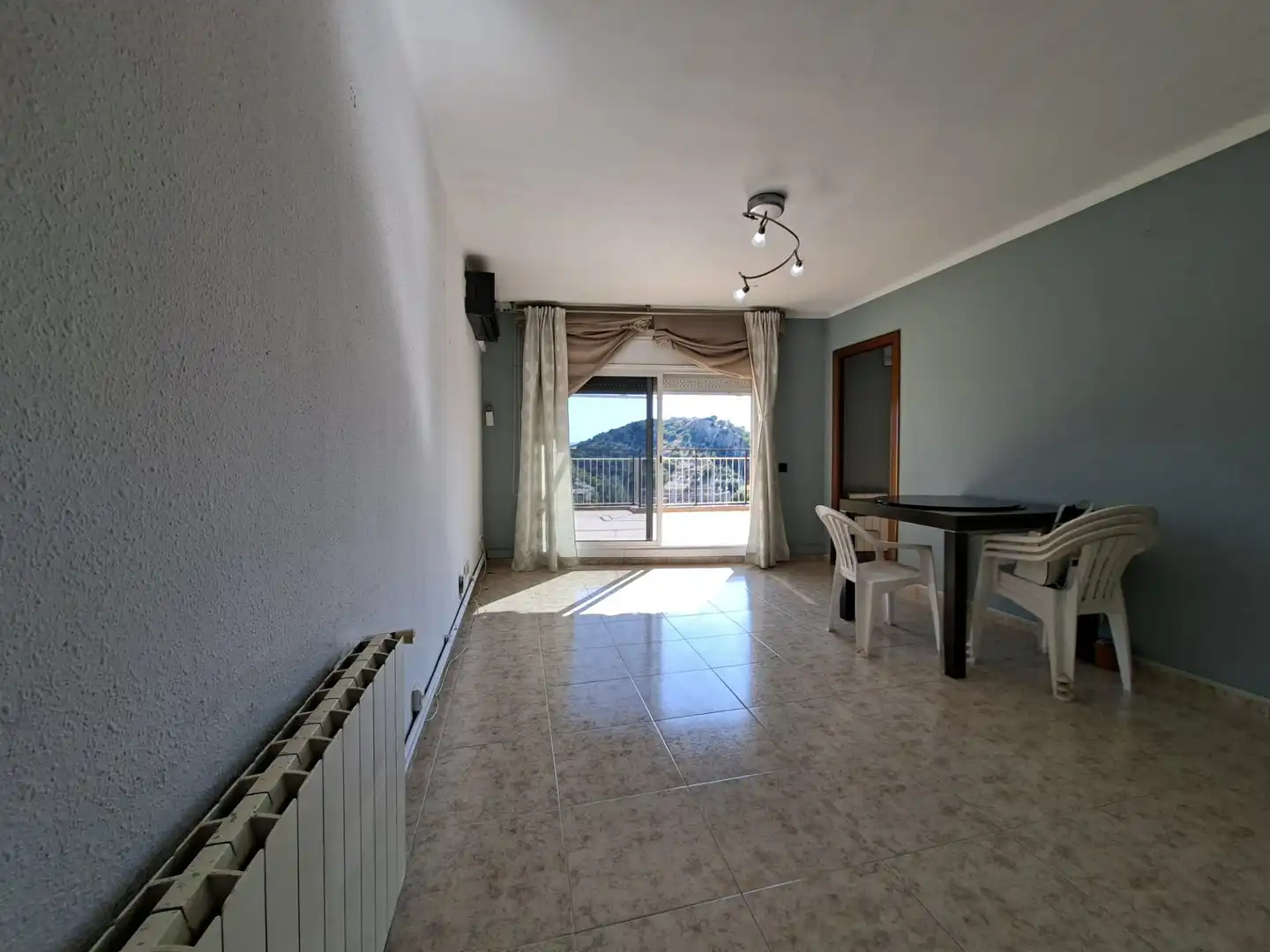 Esszimmer von Dachboden zum Verkauf in Badalona mit Klimaanlage, Heizung und Terrasse