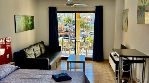 Foto 3 de Piso en venta en Avenida Amsterdam, Los Cristianos, Arona