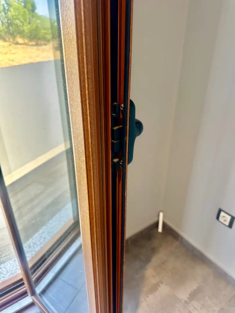 Vista exterior de Casa o xalet en venda en Onzonilla amb Calefacció, Parquet i Terrassa