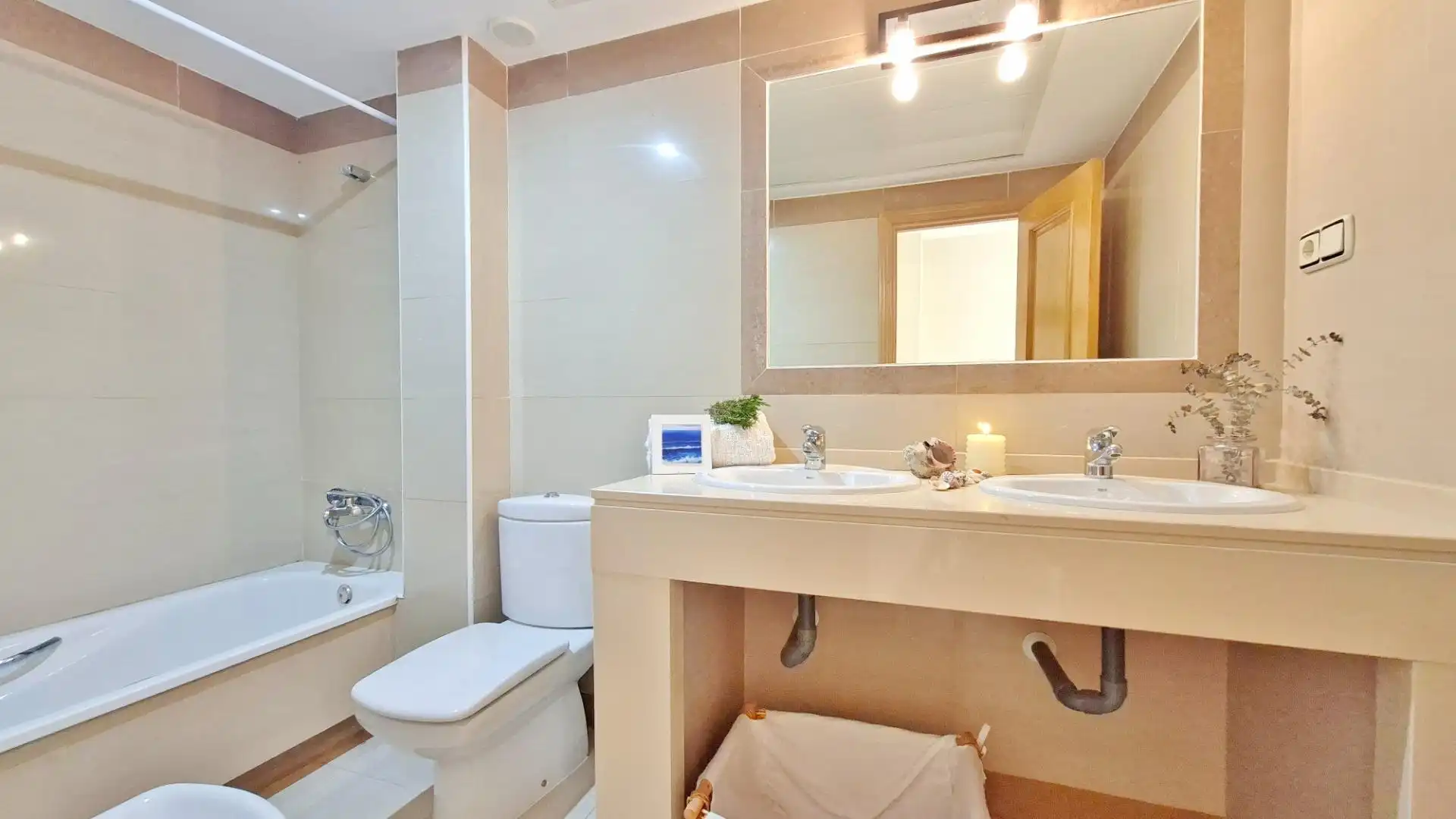 Baño de Apartamento en venta en Carboneras con Jardín privado, Terraza y Alarma