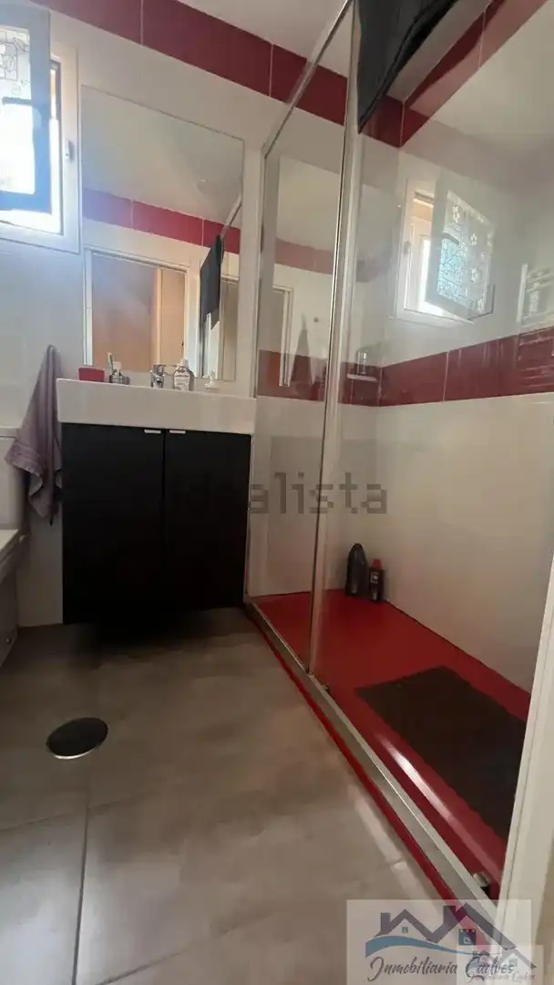 Bany de Casa adosada en venda en Boadilla del Monte amb Aire condicionat, Calefacció i Parquet
