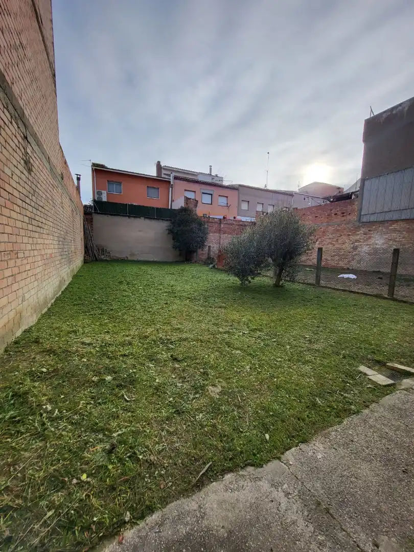 Wohnbaugrundstück zum Verkauf in Travessia la Tossa 7, imagen 5