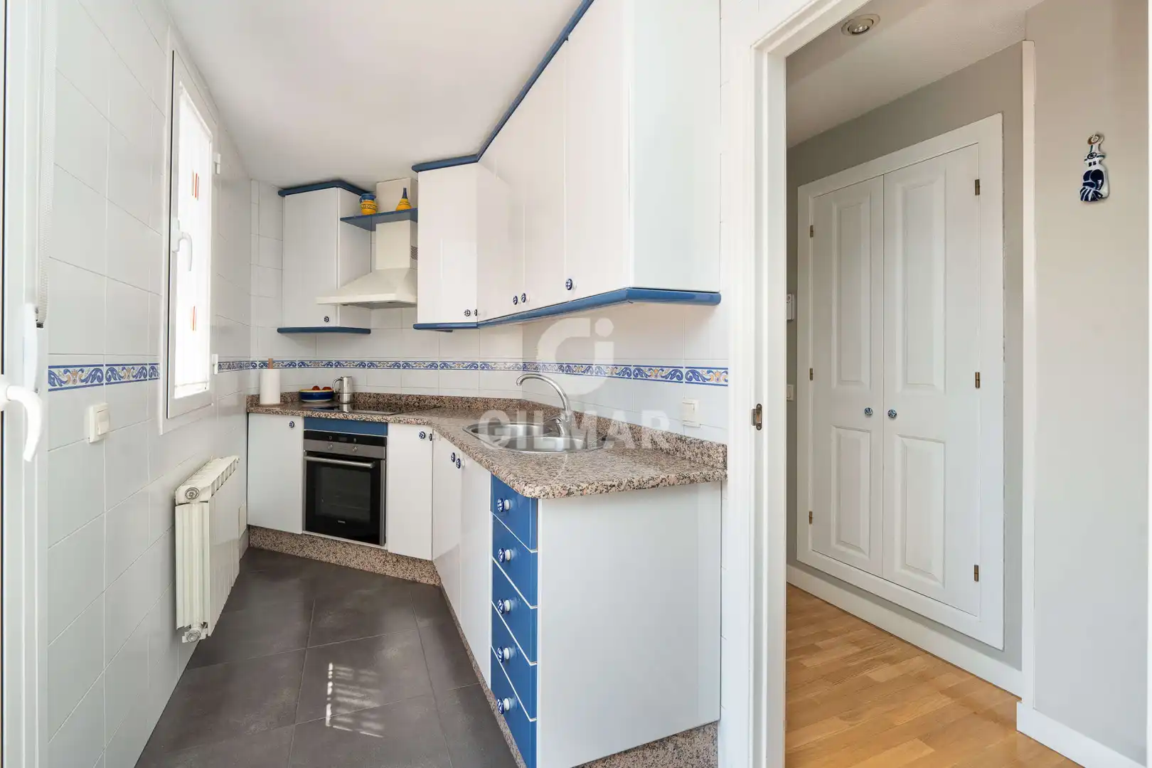 Cocina de Ático en venta en Madrid con Calefacción, Jardín privado y Trastero