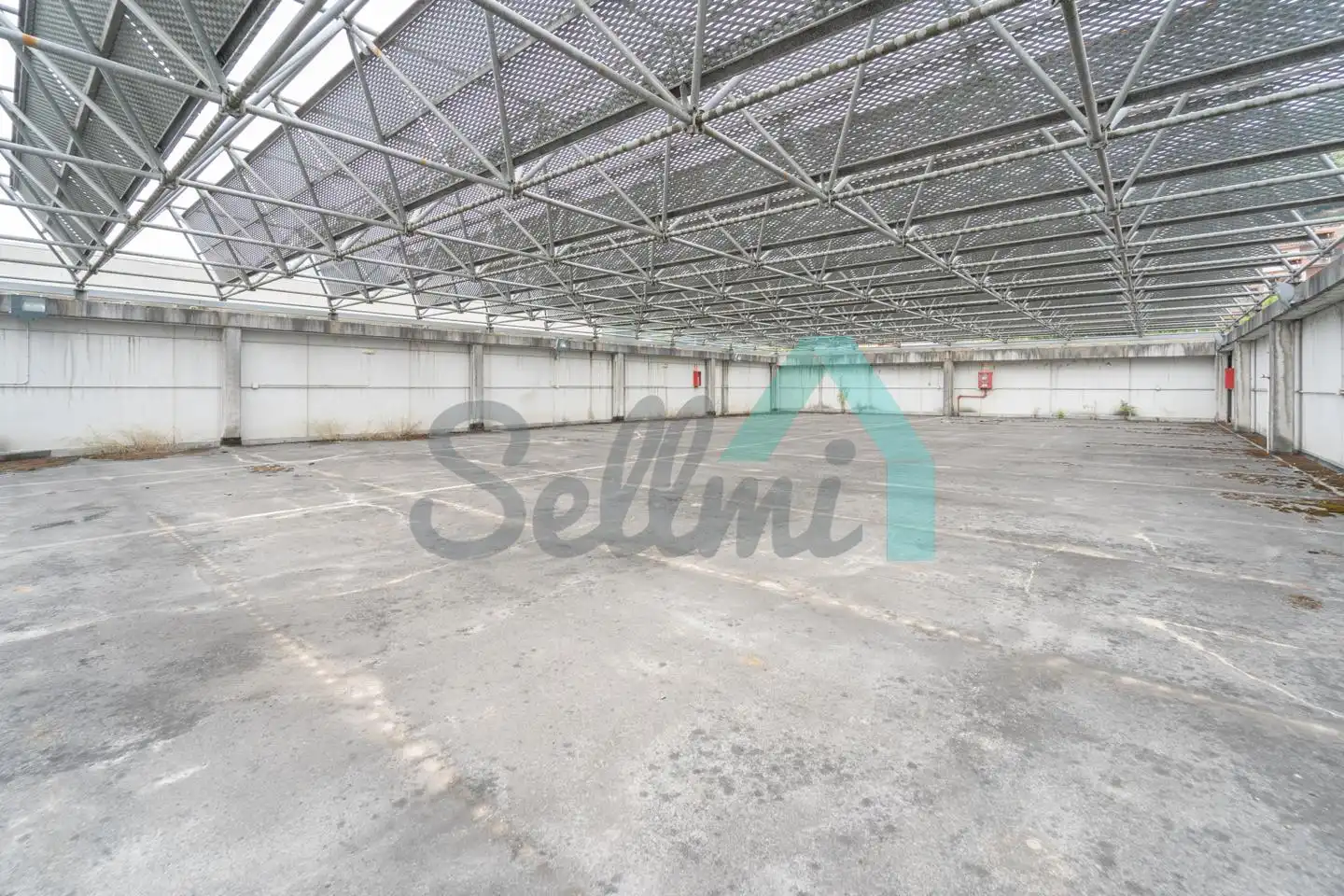 Nave industrial en venta en Oviedo 