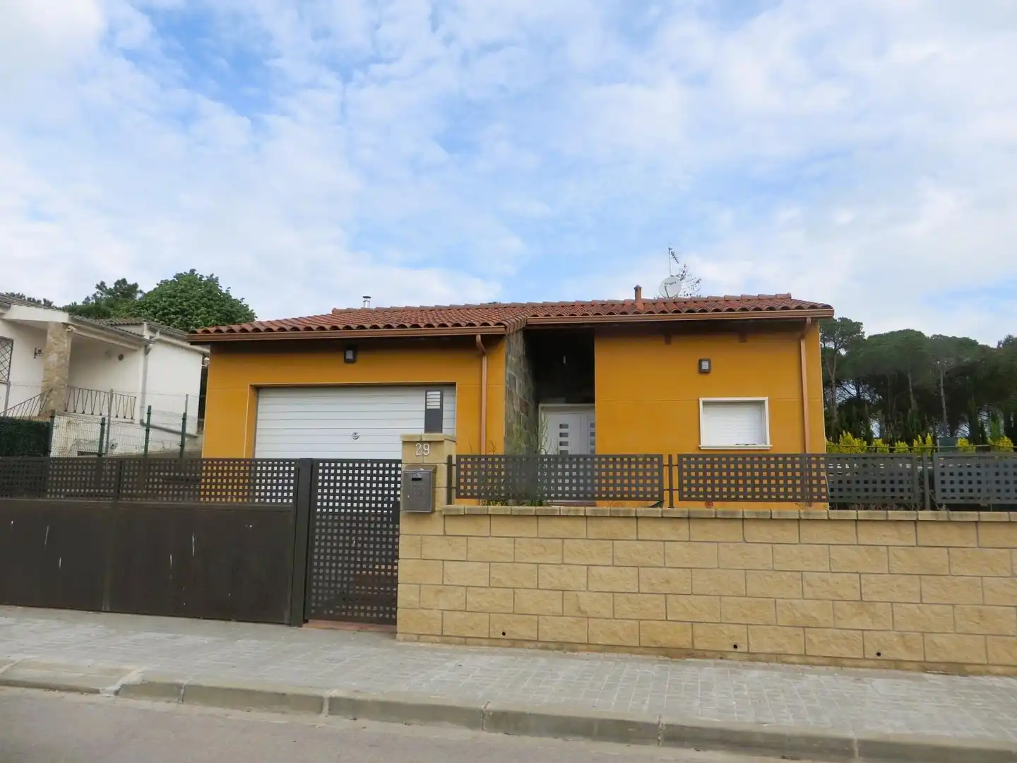 Exterior view of Houses for sale in Sils