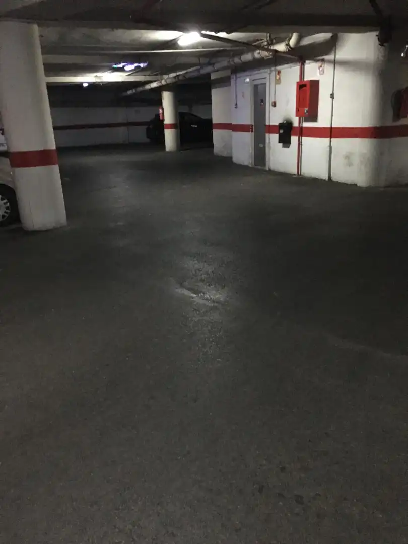 Garage zur Miete in Carrer Antonio Campos Javaloyes, 2, Ciutat Jardí - Torreta Verdí