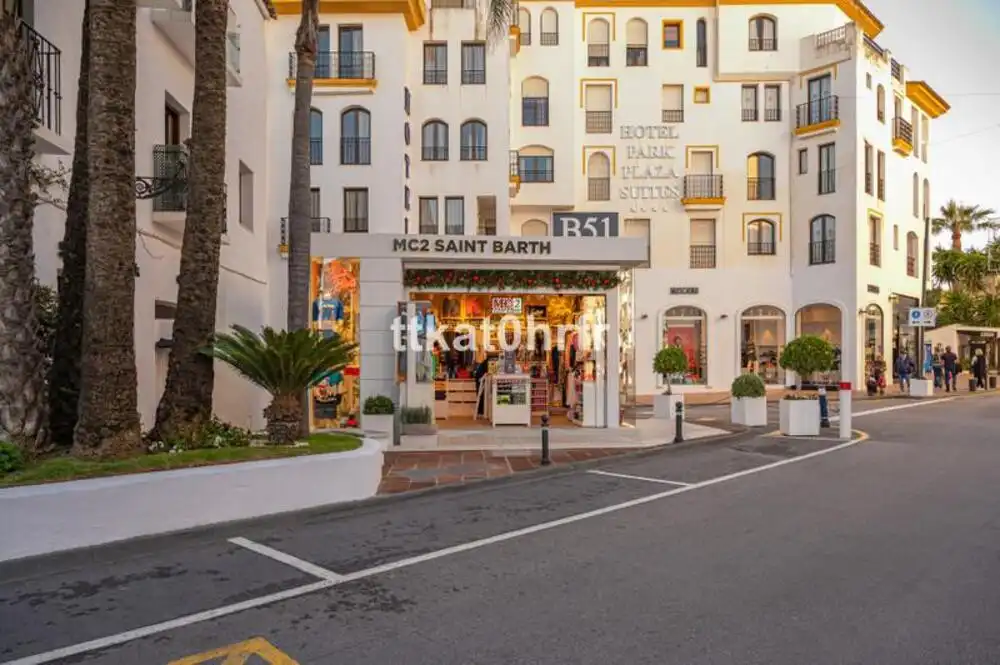 Vista exterior de Apartament de lloguer en Marbella amb Aire condicionat, Terrassa i Moblat