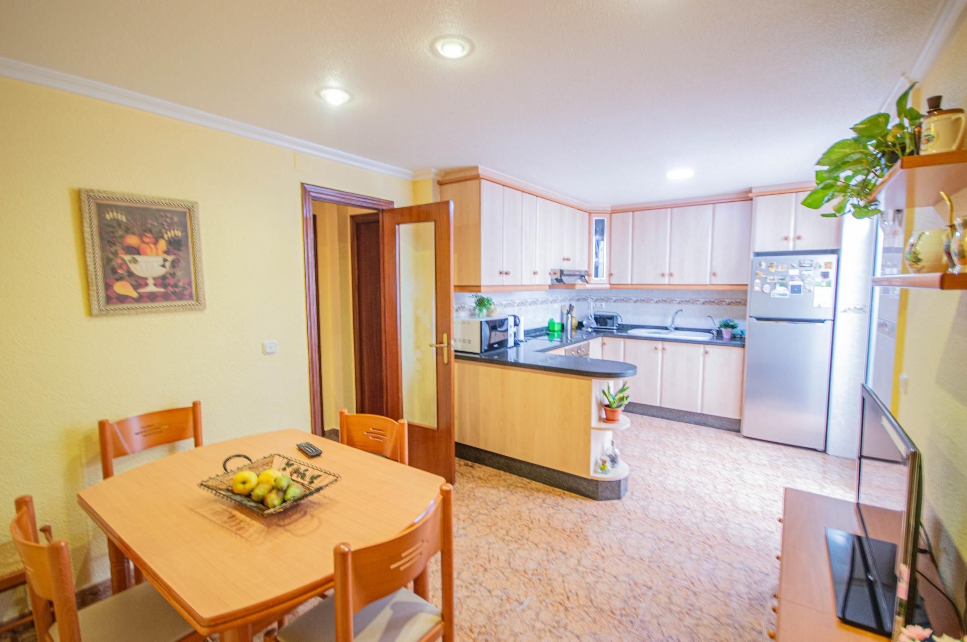 Cocina de Casa o chalet en venta en Elda con Aire acondicionado y Terraza