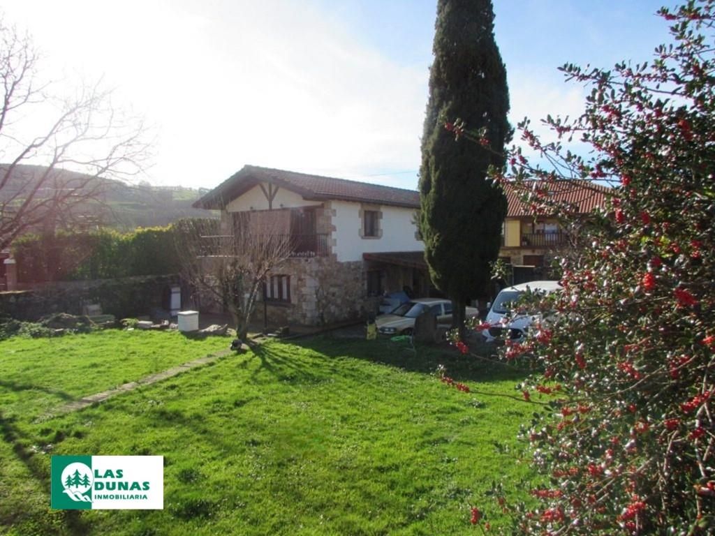 Exterior view of House or chalet for sale in Castañeda  with Heating, Private garden and Parquet flooring