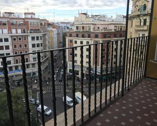 Vista exterior de Pis en venda en  Valencia Capital amb Aire condicionat, Calefacció i Terrassa