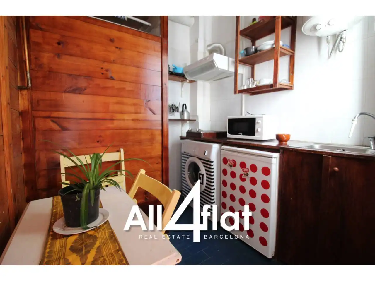 Study for rent in Barcelona  with Air Conditioner, Parquet flooring and Furnished