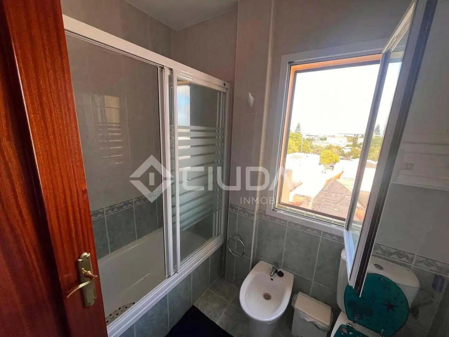 Habitación de Casa adosada en venta en Sanlúcar de Barrameda con Aire acondicionado, Jardín privado y Terraza