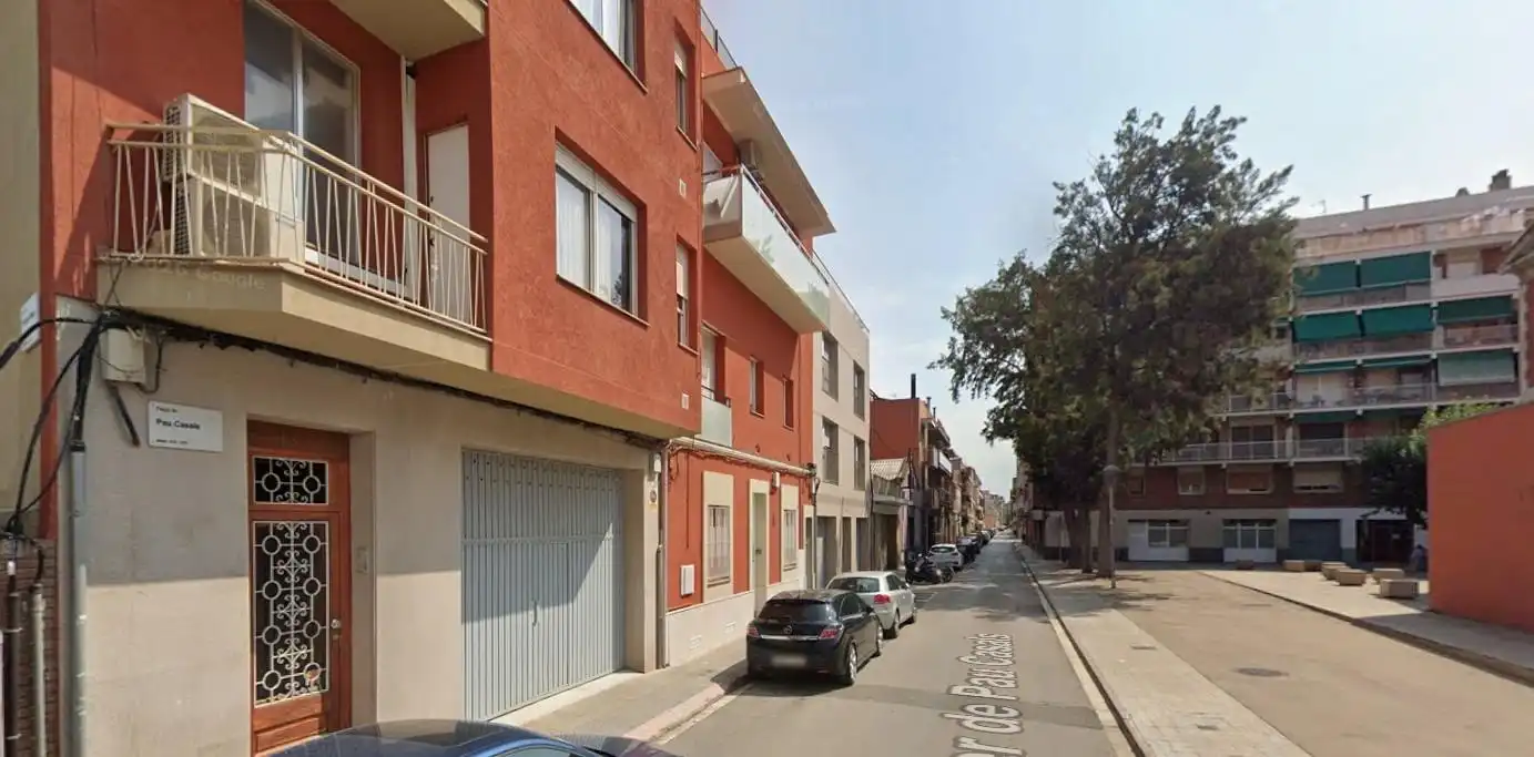 Vista exterior de Pis en venda en El Prat de Llobregat