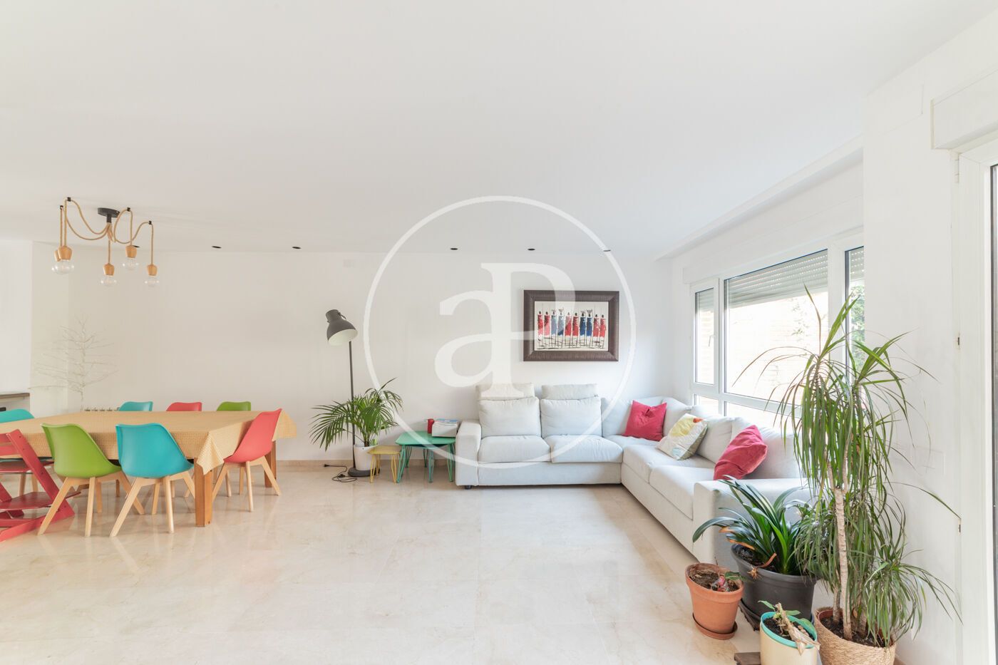 Sala de estar de Casa adosada en venta en  Madrid Capital con Aire acondicionado, Calefacción y Jardín privado