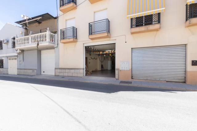 Local comercial en Venta en Calle Campo Santo en Aljomahima - Ermita