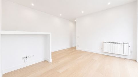Photo 3 of Flat for rent in Calle Alcalá, Canillejas, Madrid Capital