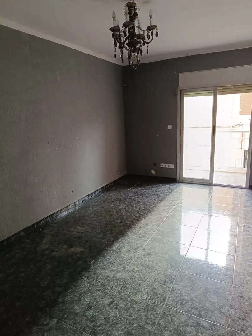 Piso en venta en Carrer d'Antoni de Gimbernat, 19, Estació del Nord