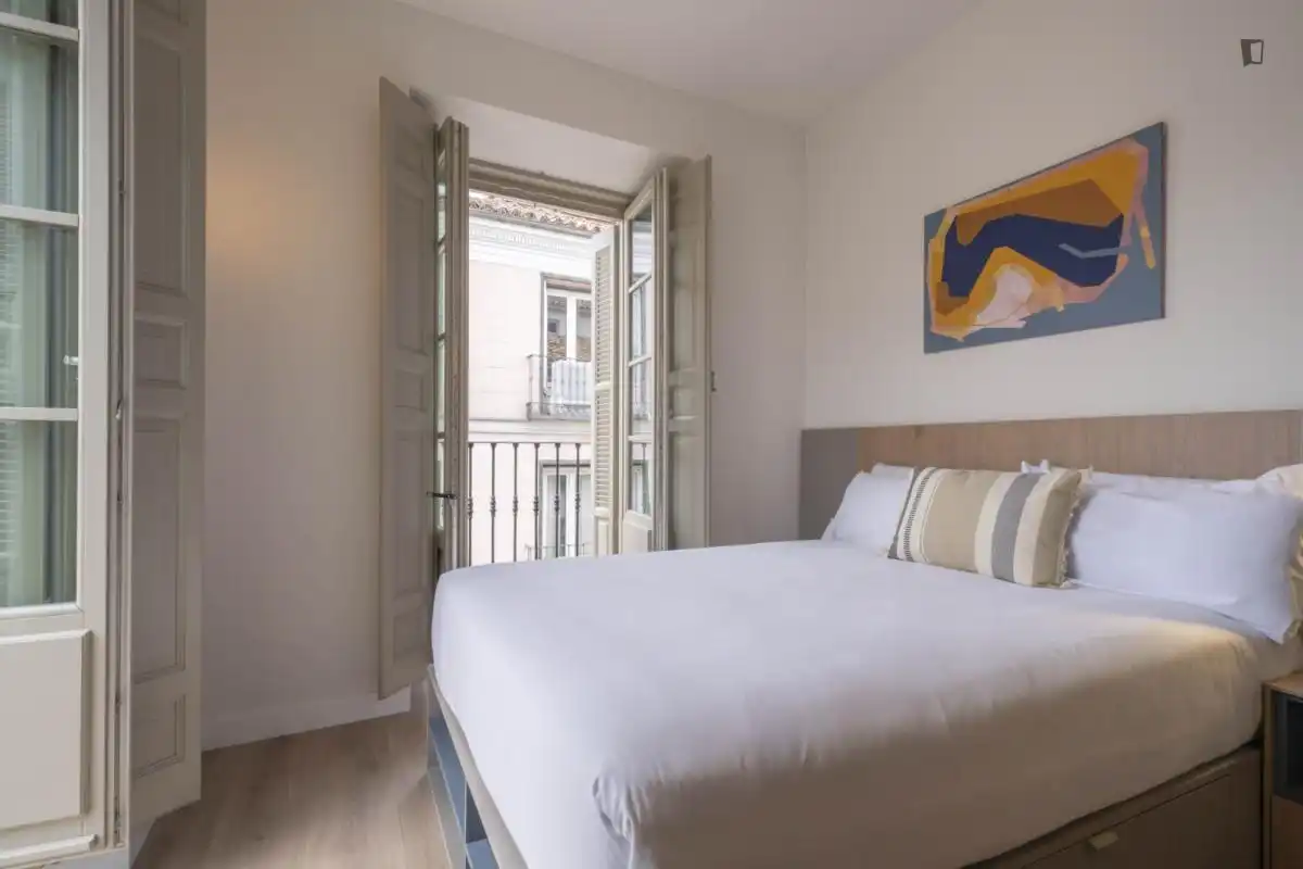 Dormitori de Casa o xalet per a compartir en Madrid amb Calefacció, Moblat i Forn