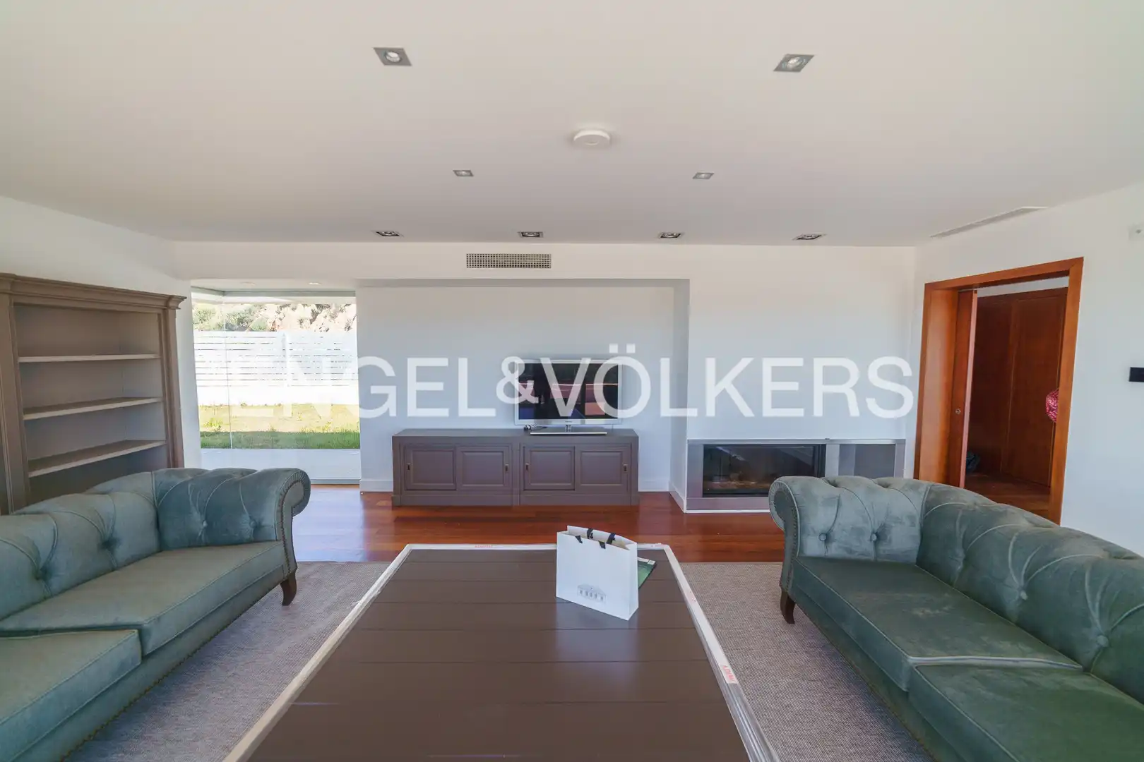 Living room of Houses for sale in Jerez de la Frontera  with Air Conditioner, Heating and Private garden