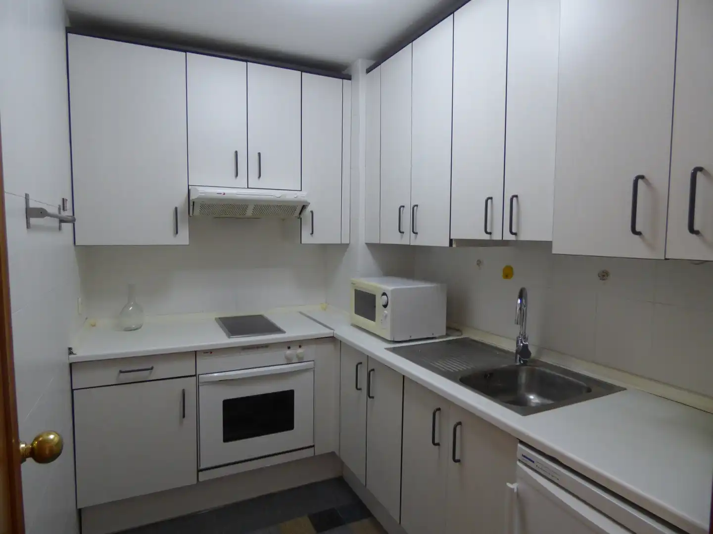 Kitchen of Flat for rent in Madrid  with Air Conditioner, Heating and Furnished