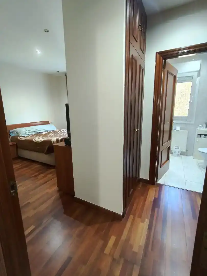 Habitación de Casa o chalet en venta en Castro-Urdiales con Balcón