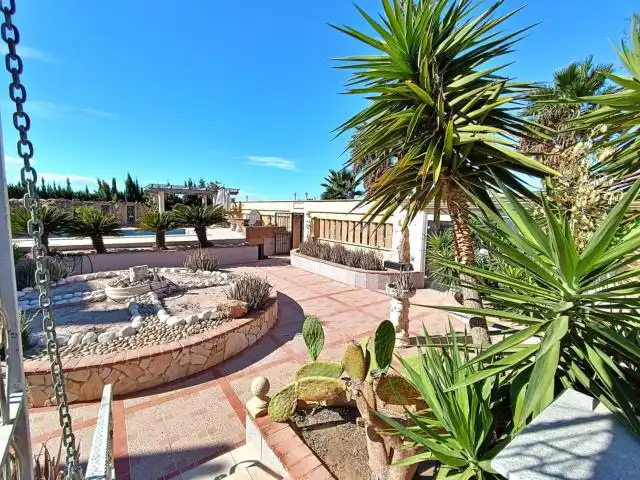 Garden of Houses for sale in San Fulgencio  with Air Conditioner, Heating and Private garden