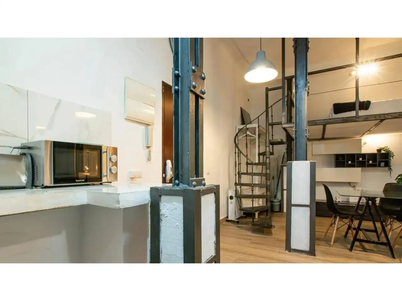Kitchen of Study for sale in Barcelona  with Parquet flooring