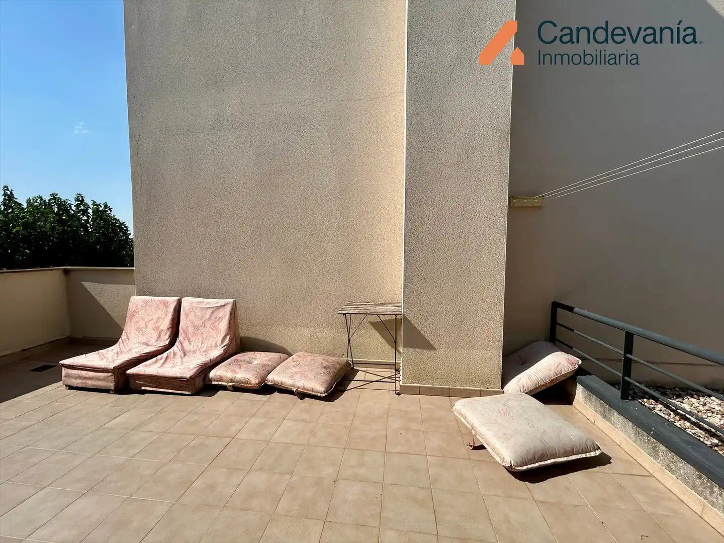 Terrassa de Casa adosada en venda en San Mateo de Gállego amb Aire condicionat, Calefacció i Jardí privat