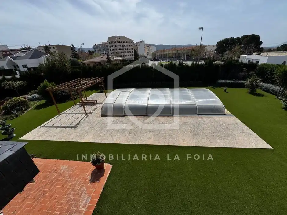 Piscina de Casa o chalet en venta en Ibi con Aire acondicionado, Calefacción y Jardín privado