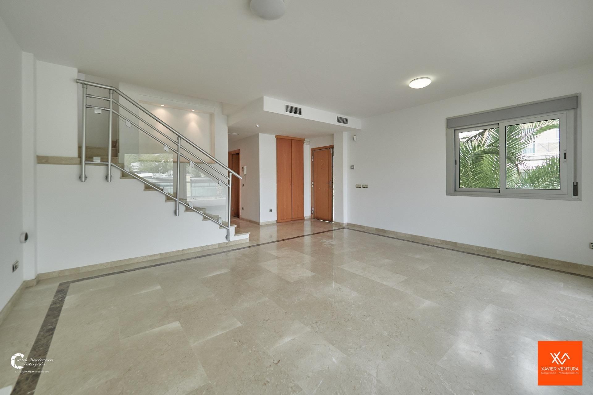 Casa adosada en venda a La Móra