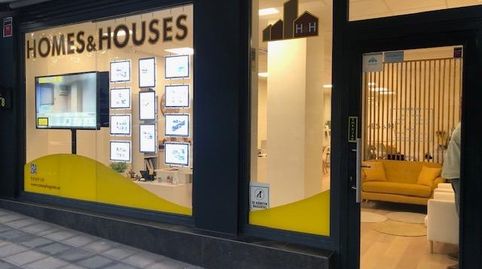 Foto 2 von Garage zur Miete in Calle Isabela de Braganza, Los Hueros, Villalbilla