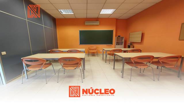 Local comercial en Alquiler en Carrer del Riu de Vilafermosa en Avenida de Valencia - Avenida de Casalduch