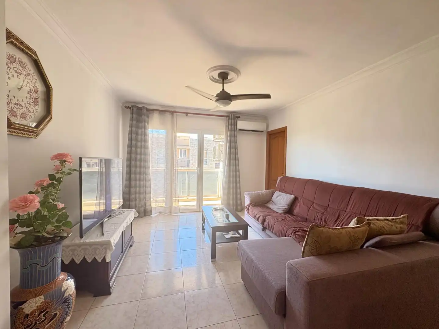 Piso con ascensor en venta en Gran Via de Colom