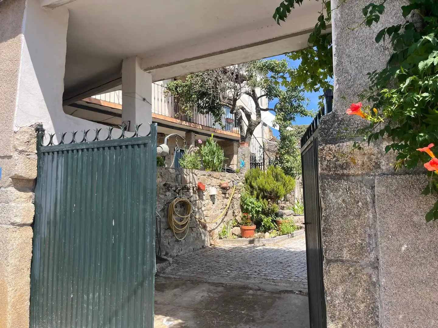 Vista exterior de Finca rústica en venda en Aldea del Obispo amb Terrassa