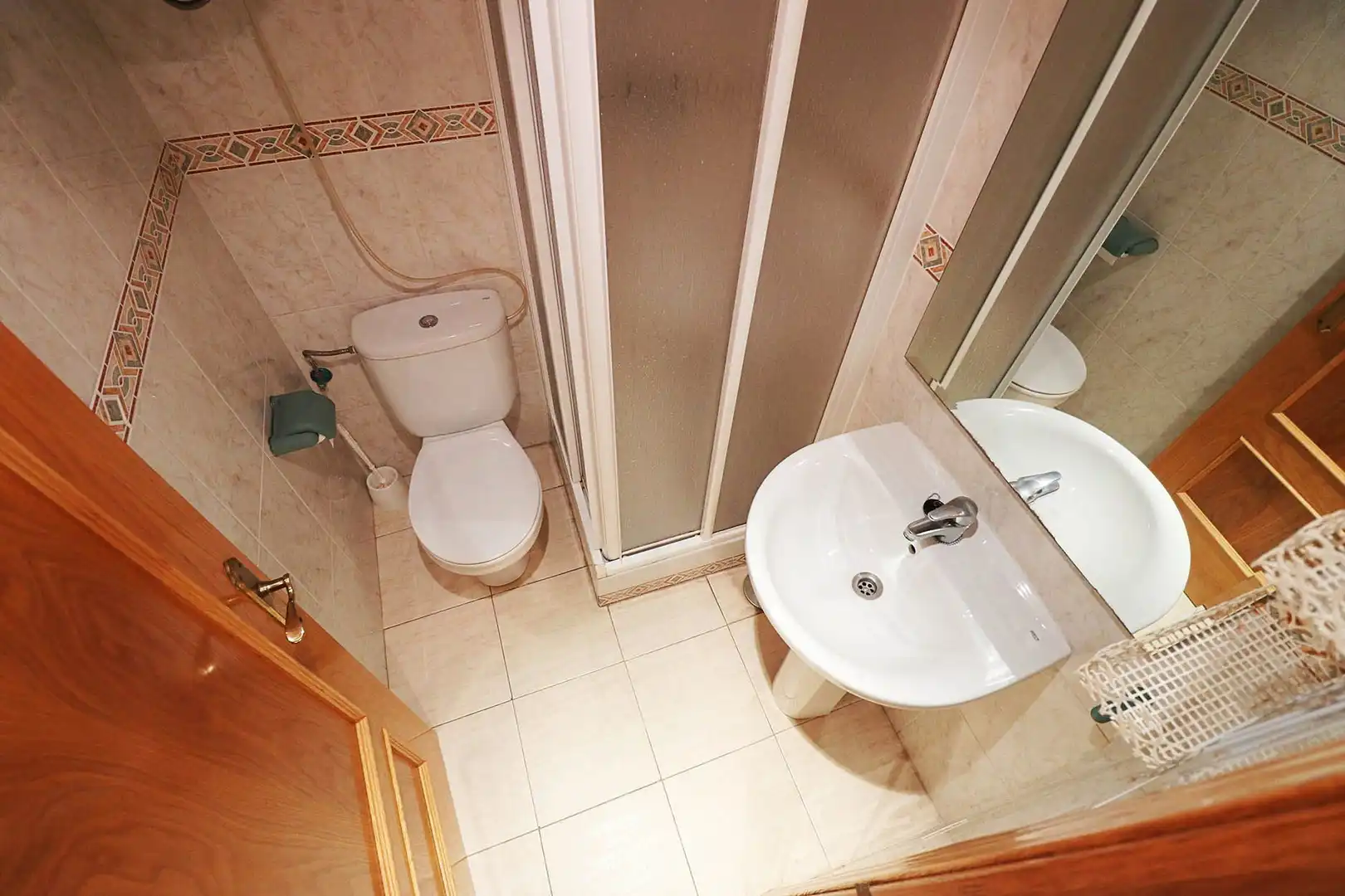 Bathroom of Flat for rent in Guardamar del Segura  with Terrace, Furnished and Oven