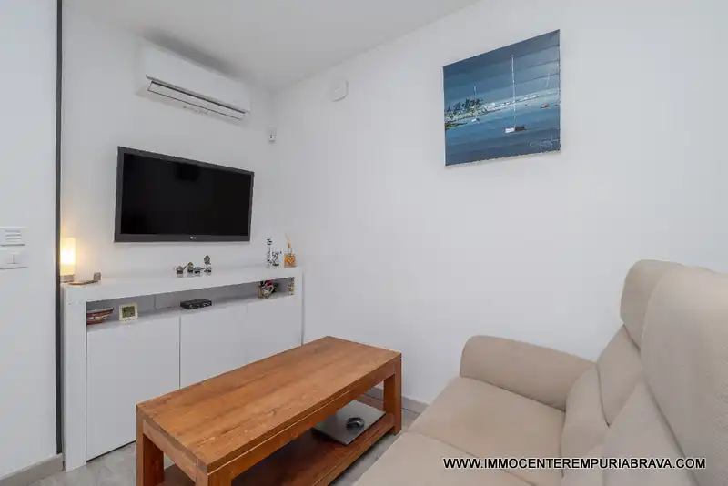 Sala d'estar de Casa o xalet en venda en Empuriabrava