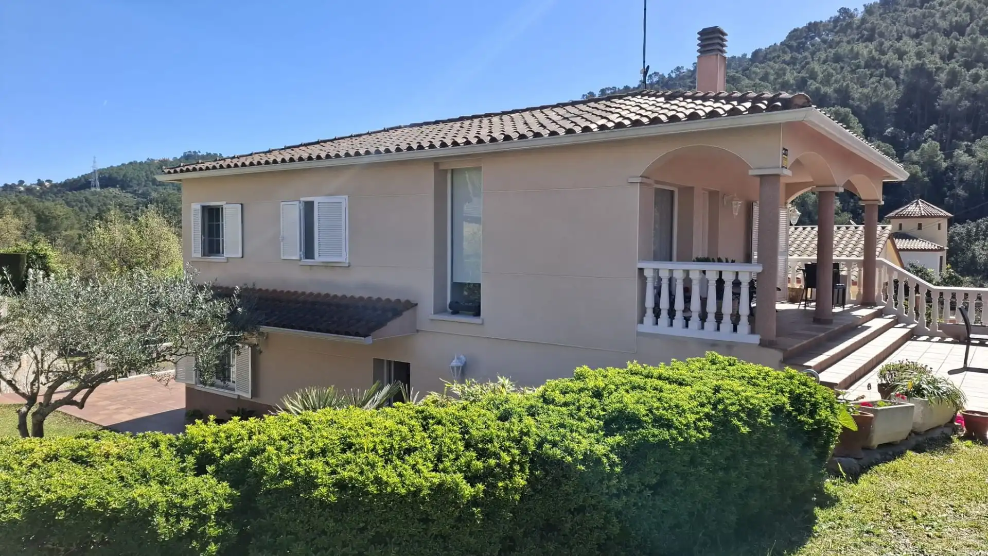 Vista exterior de Casa o chalet en venta en Cervelló con Calefacción, Terraza y Piscina