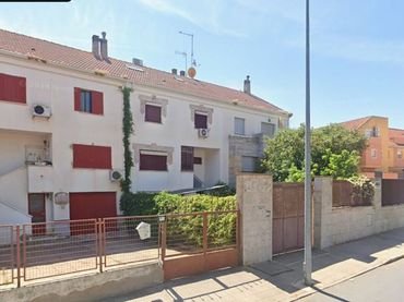 Casa en venta en Calle Escultor García Corona