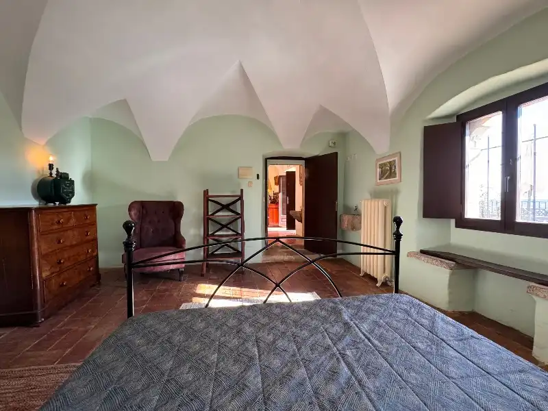 Habitación de Finca rústica en venta en Ullastret con Aire acondicionado, Calefacción y Jardín privado